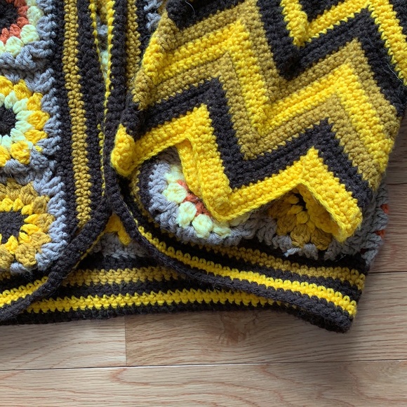 Hand made granny square sweater - Picture 2 of 4